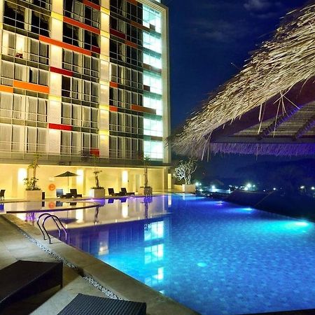Ascent Premiere Hotel And Convention Malang Exteriér fotografie